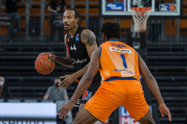 个赛季中 个赛季中