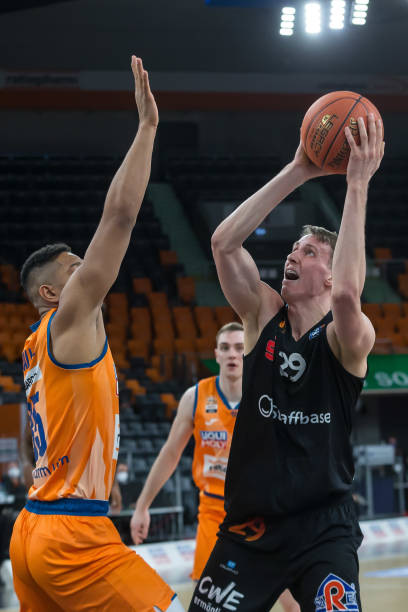 中创造奇迹 中创造奇迹